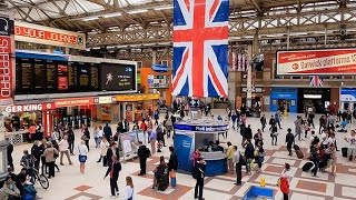 A Walk Through The London Victoria Station London England [upl. by Ariat]